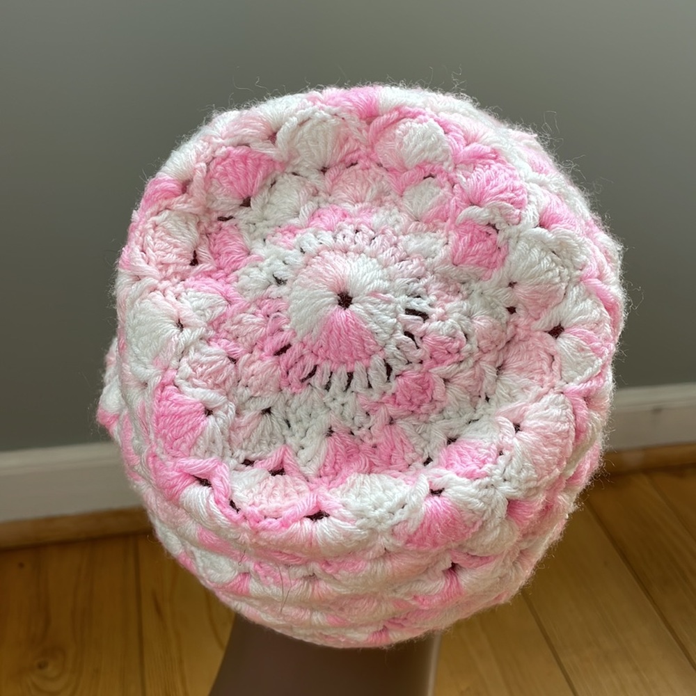 Vintage hand crochet beanie EUC - Picture 2 of 5